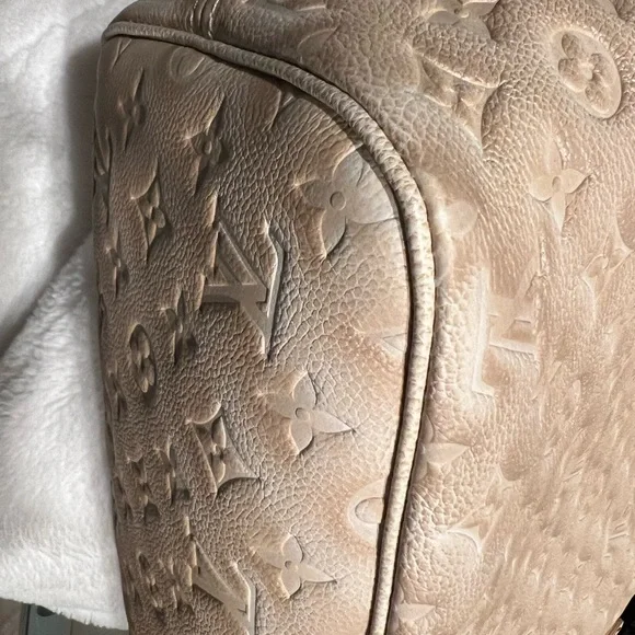 Louis Vuitton Neverfull Summer Stardust collection in beige clair - Picture 12 of 16